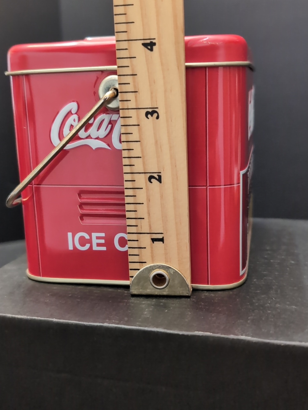 Coca Cola Tin Replica Of A Vintage Ice Chest. - Picture 7 of 8